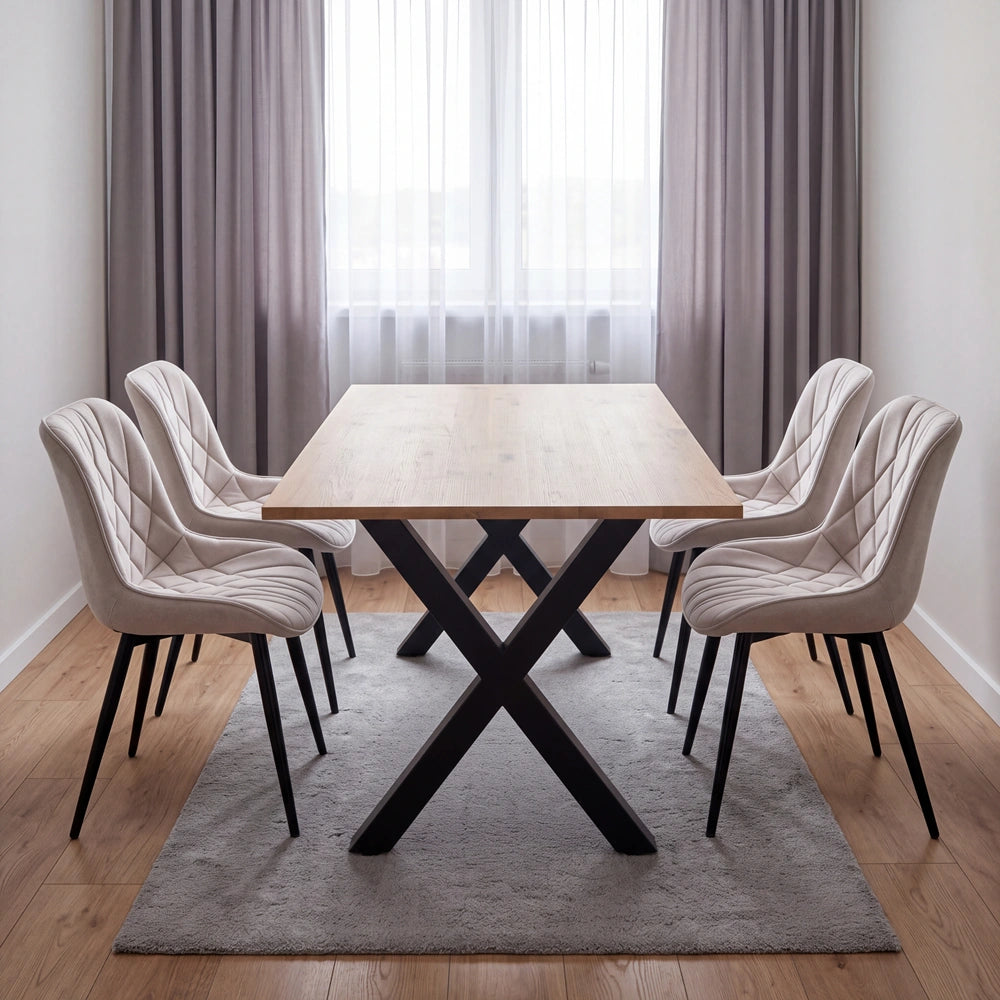 Eichenholztisch im klassischen Stil – für 4 Personen – 140x80x2,6 cm