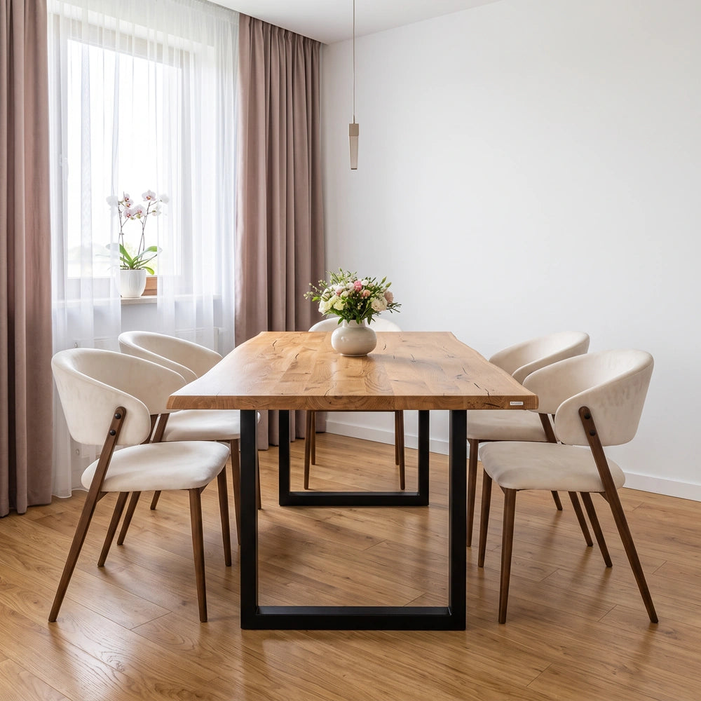 Eichentisch im rustikalen Stil – für 4 Personen – 140 x 80 x 4