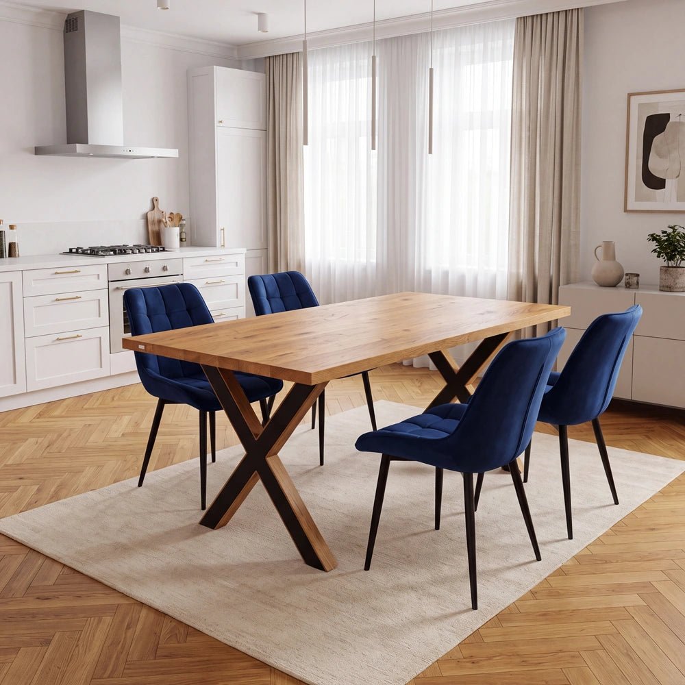 Eichenholztisch im klassischen Stil – für 4 Personen – 140 x 80 x 4 cm