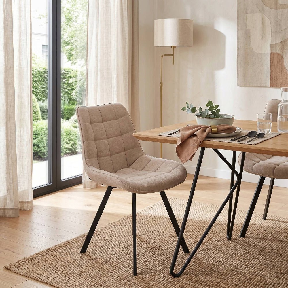 Scaun tapitat, catifea cappucino matlasata, stil loft/modern glamour, picioare metalice negre mate - Reelken