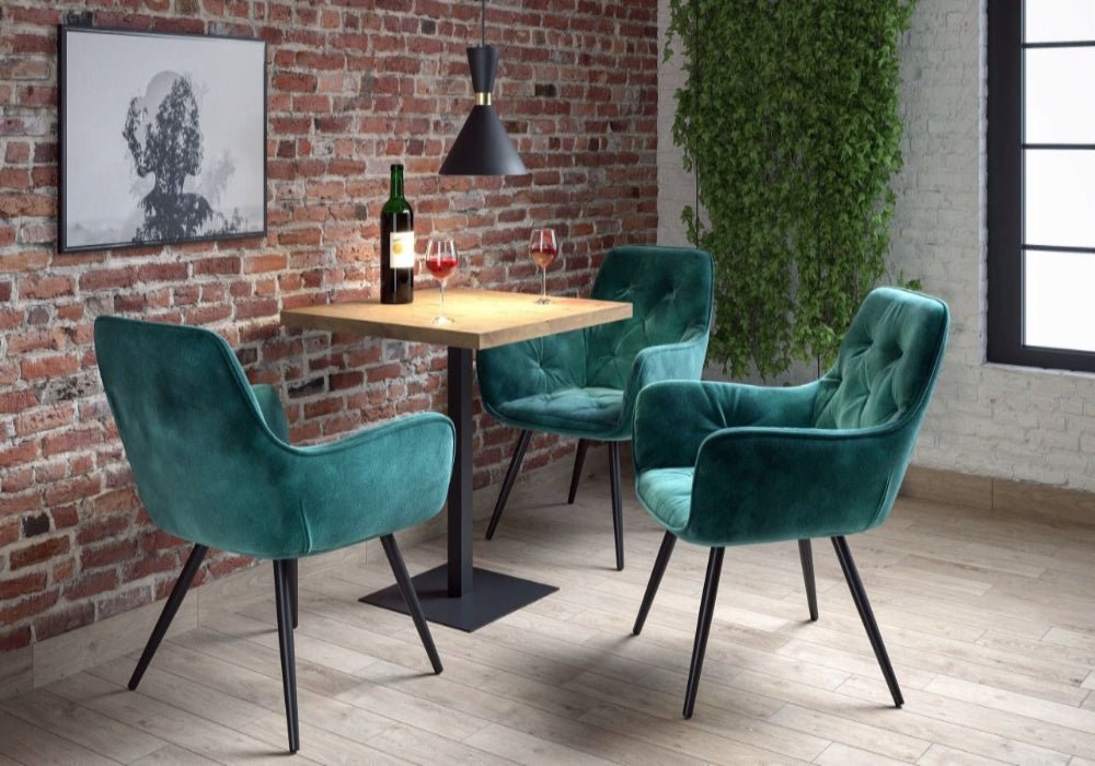 Scaun tapitat din catifea verde, spatar matlasat, picioare metalice negre, pentru living și dining, 83 cm - Reelken