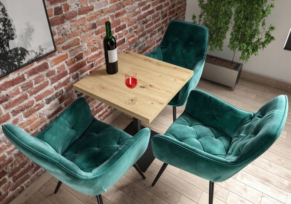 Scaun tapitat din catifea verde, spatar matlasat, picioare metalice negre, pentru living și dining, 83 cm - Reelken
