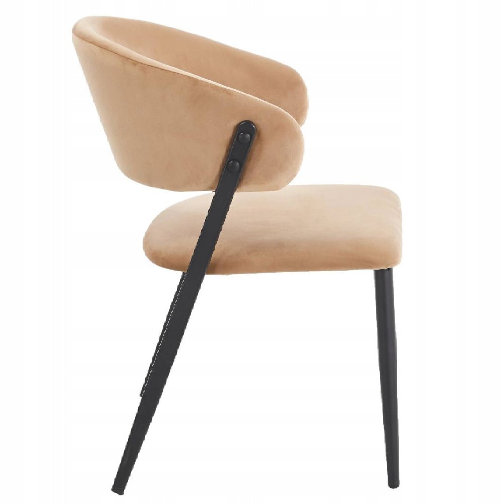 Scaun tapitat, velvet cappucino, spatar rotunjit tip cuva, picioare metalice negre mate, pentru living si dining 49x56x78 cm - Reelken