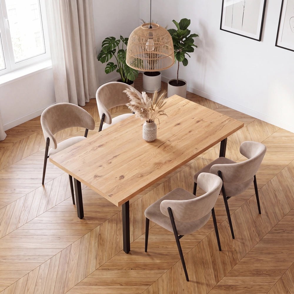 Eichenholztisch im klassischen Stil – für 4 Personen – 140 x 80 x 4 cm