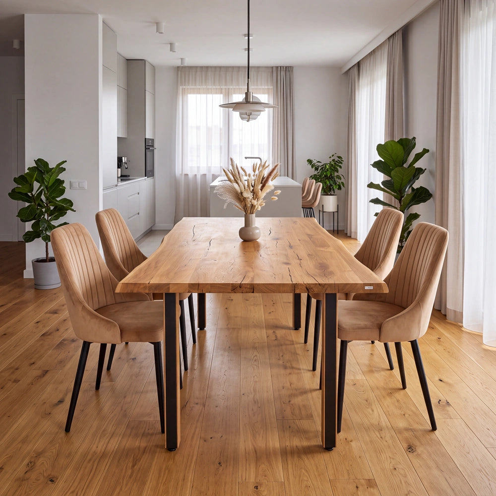 Eichentisch im rustikalen Stil – für 4 Personen – 140 x 80 x 4