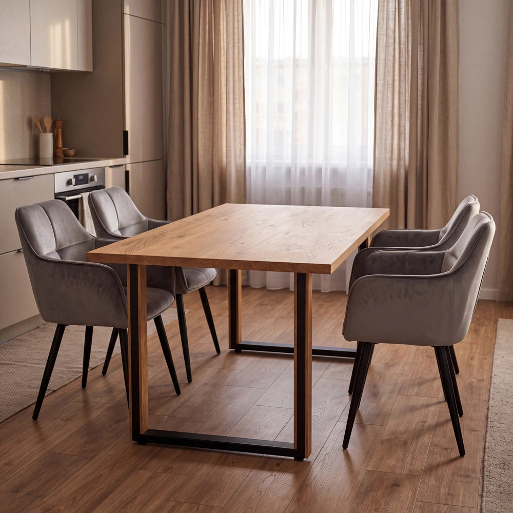 Eichenholztisch im klassischen Stil – für 4 Personen – 140x80x2,6 cm