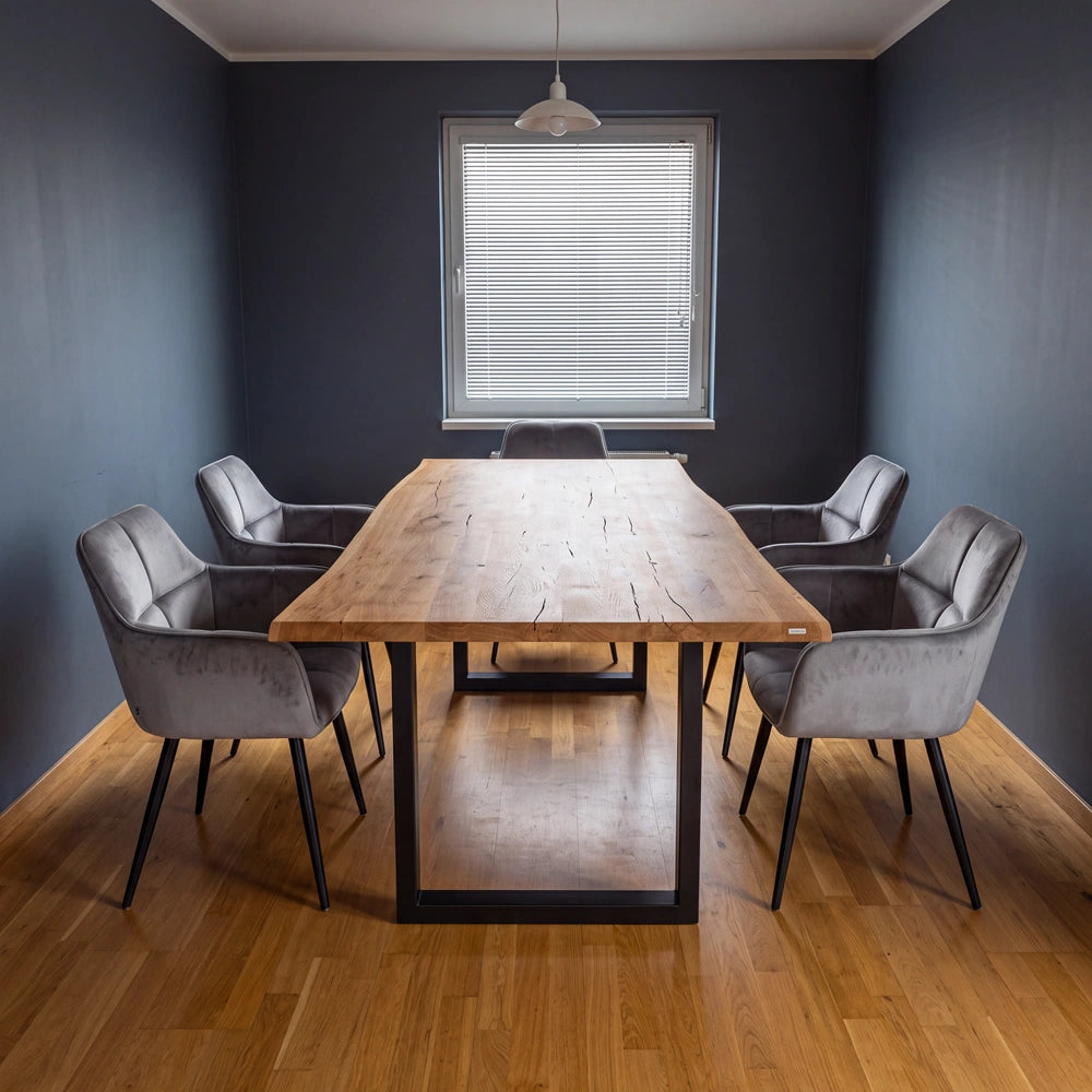 Eichentisch im rustikalen Stil – für 4 Personen – 140 x 80 x 4