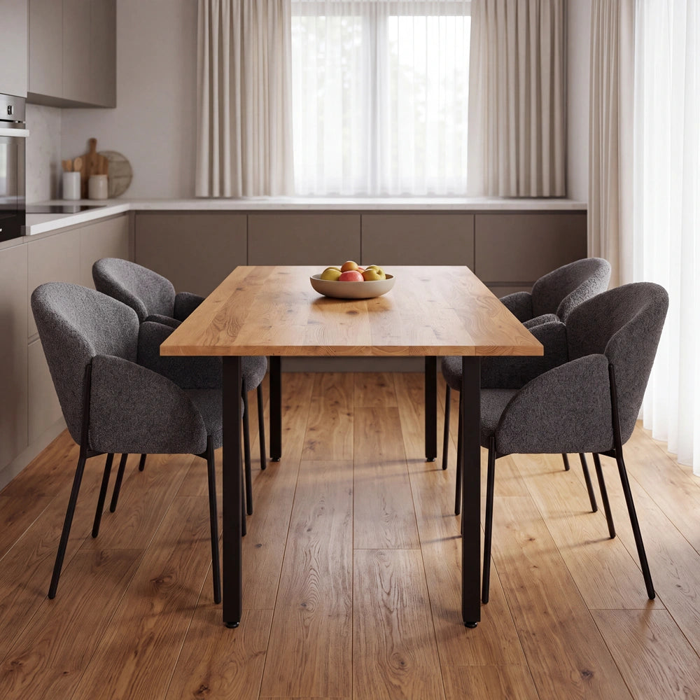 Eichenholztisch im klassischen Stil – für 4 Personen – 140x80x2,6 cm