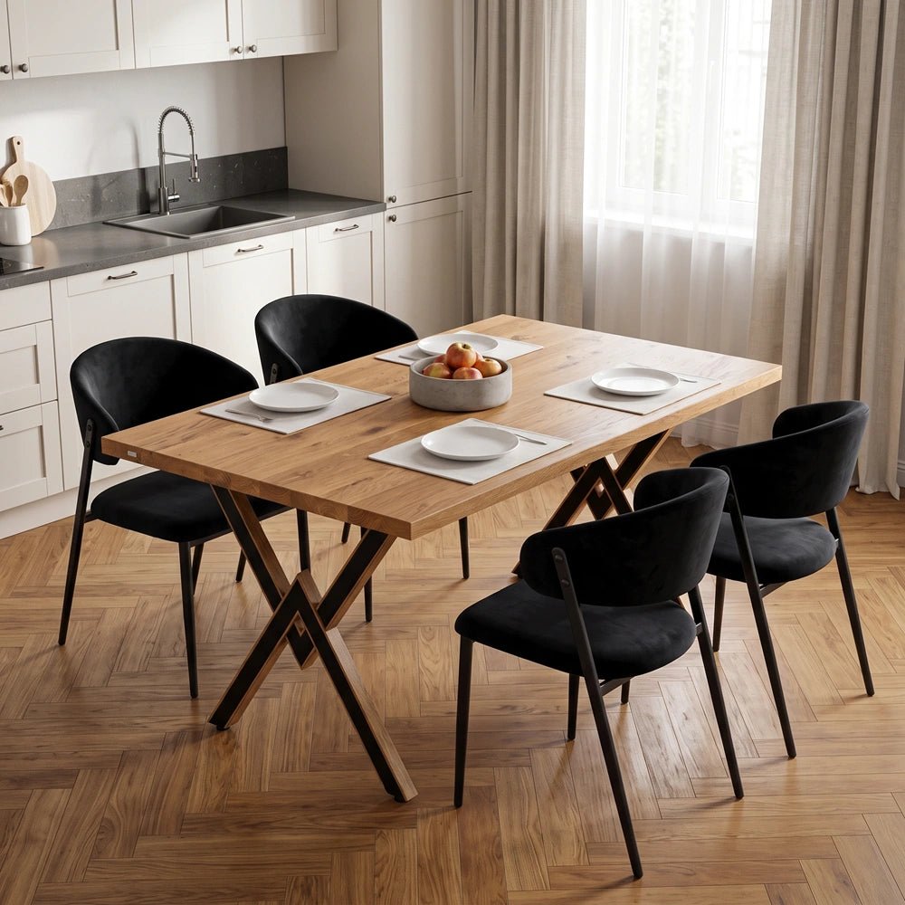 Eichenholztisch im klassischen Stil – für 4 Personen – 140 x 80 x 4 cm