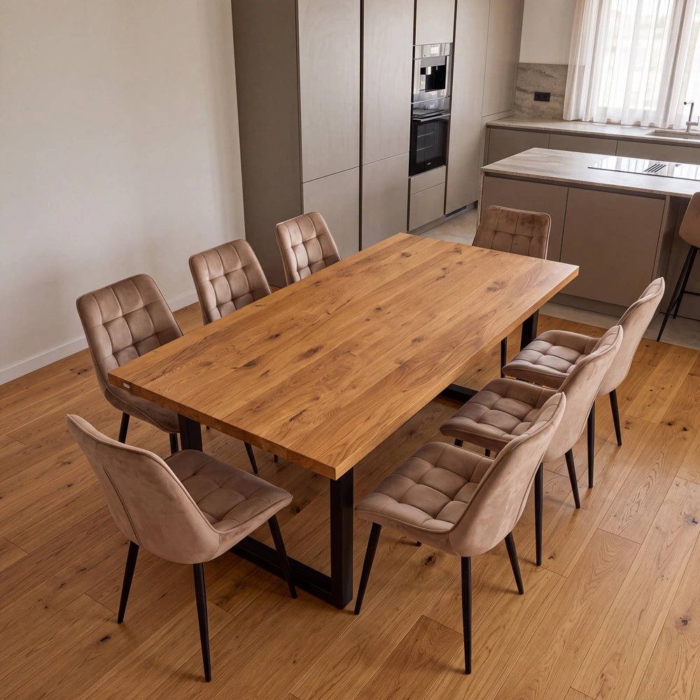 Eichenholztisch im klassischen Stil – für 8 Personen – 200 x 100 x 4 cm