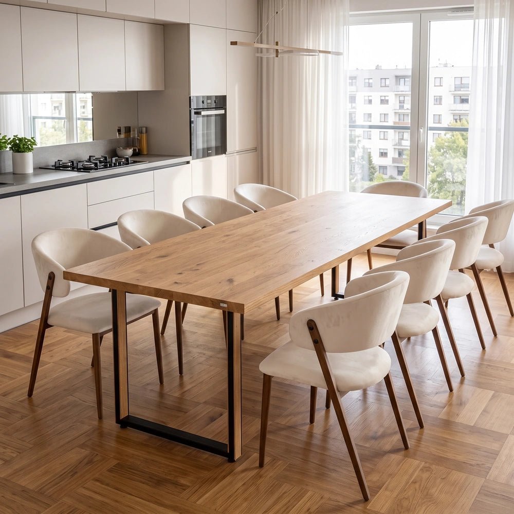 Eichenholztisch im klassischen Stil – für 8 Personen – 200 x 100 x 4 cm